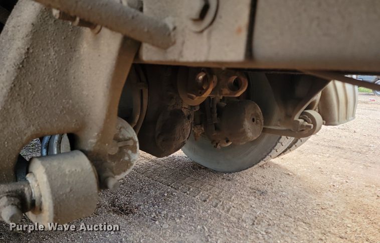 image for item NZ9762 2012 Freightliner  Cascadia  roll-off container truck