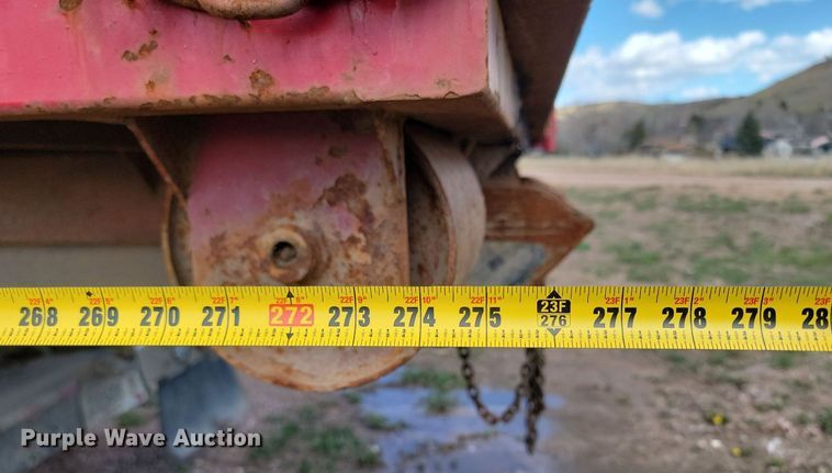 image for item NZ9762 2012 Freightliner  Cascadia  roll-off container truck