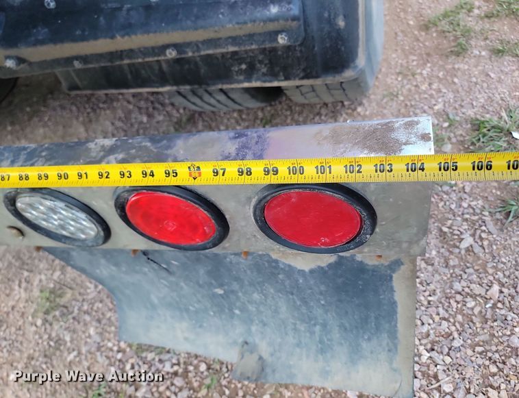 image for item NZ9762 2012 Freightliner  Cascadia  roll-off container truck