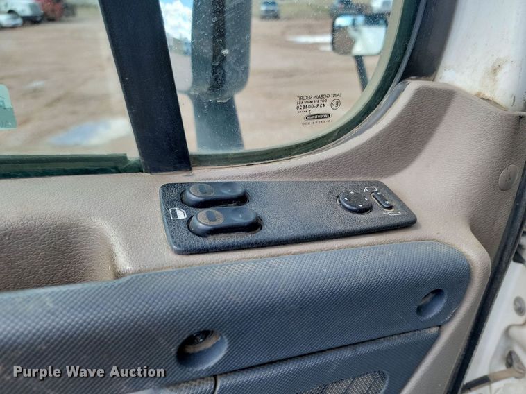 image for item NZ9762 2012 Freightliner  Cascadia  roll-off container truck