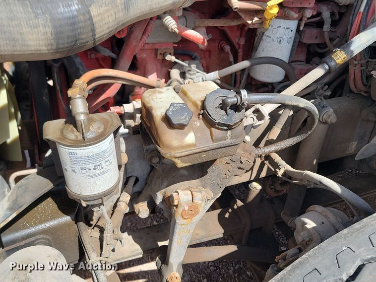 image for item NZ9762 2012 Freightliner  Cascadia  roll-off container truck