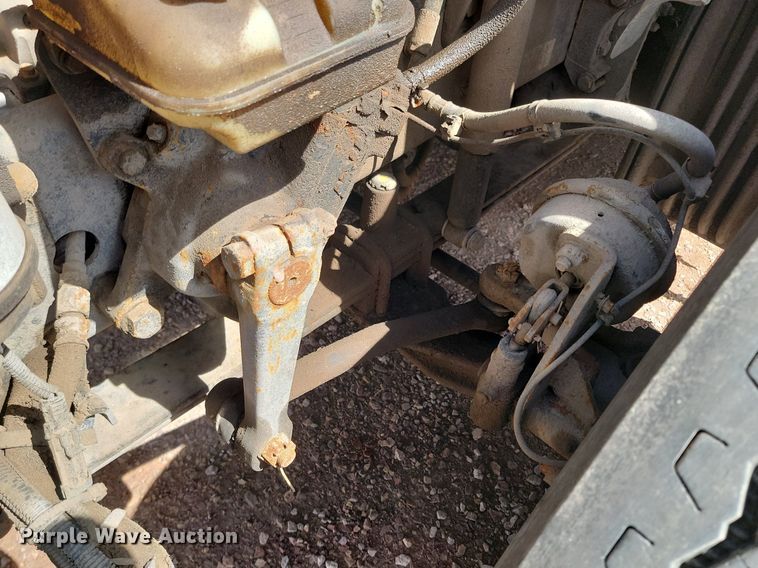 image for item NZ9762 2012 Freightliner  Cascadia  roll-off container truck