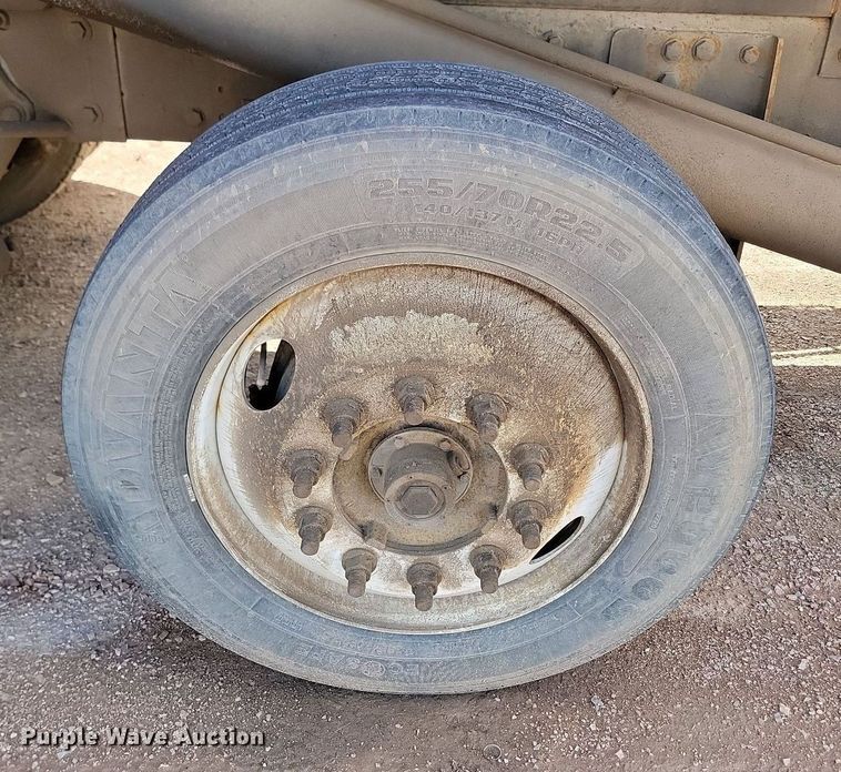 image for item NZ9762 2012 Freightliner  Cascadia  roll-off container truck