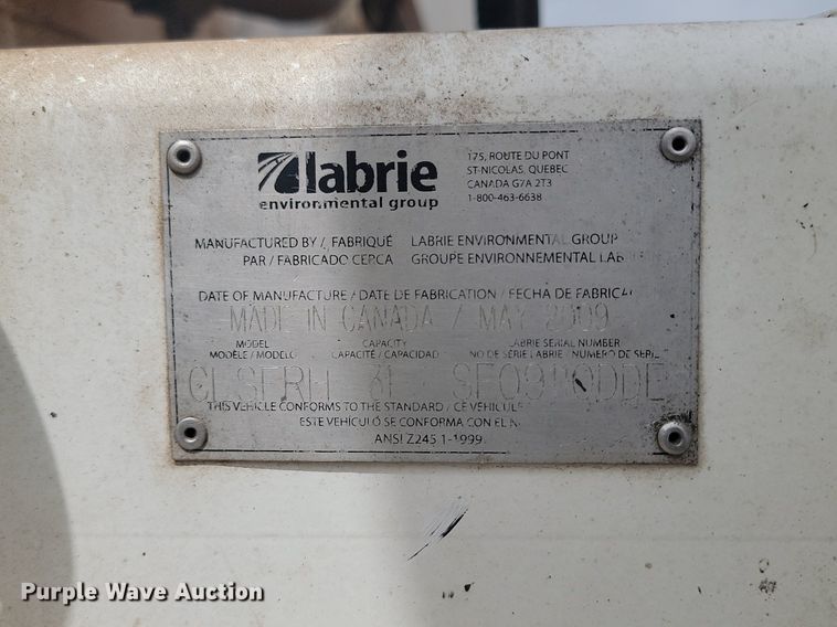 image for item NZ9763 2009 Peterbilt  320 refuse truck