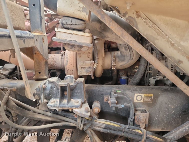 image for item NZ9763 2009 Peterbilt  320 refuse truck