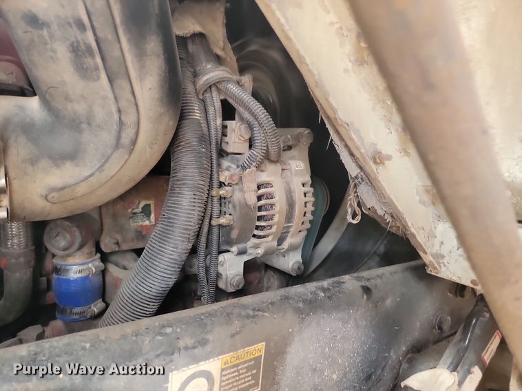 image for item NZ9763 2009 Peterbilt  320 refuse truck