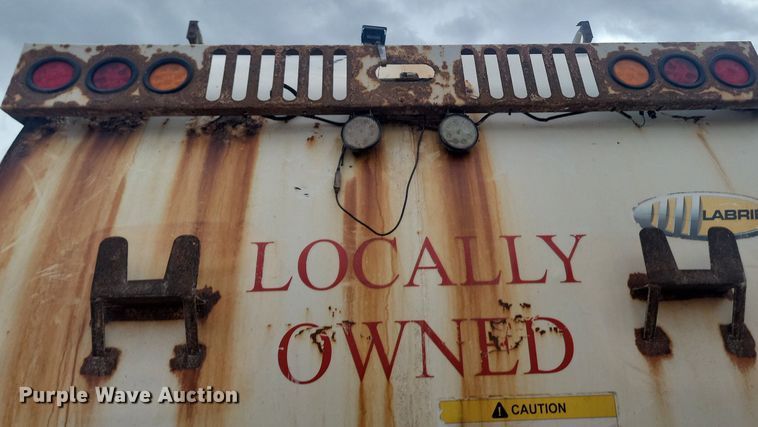 image for item NZ9764 2009 Peterbilt  320 refuse truck