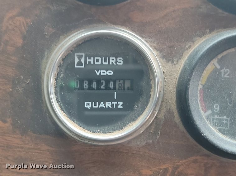 image for item NZ9764 2009 Peterbilt  320 refuse truck