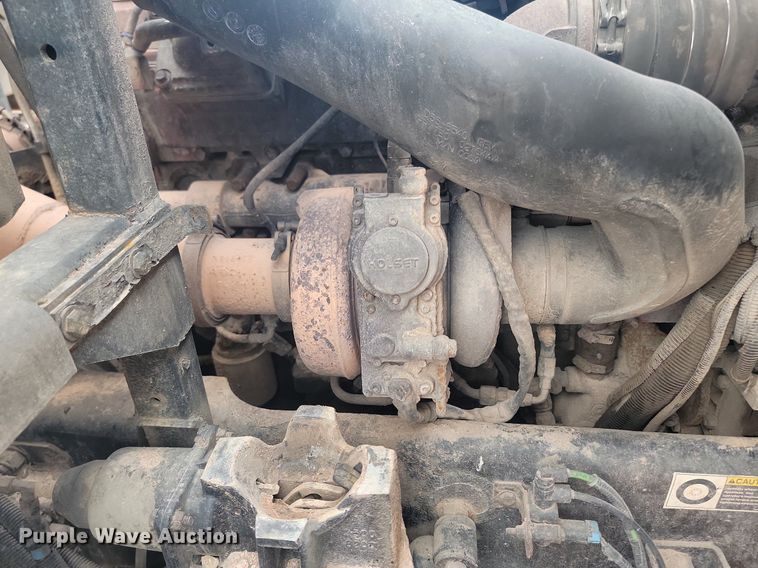 image for item NZ9764 2009 Peterbilt  320 refuse truck