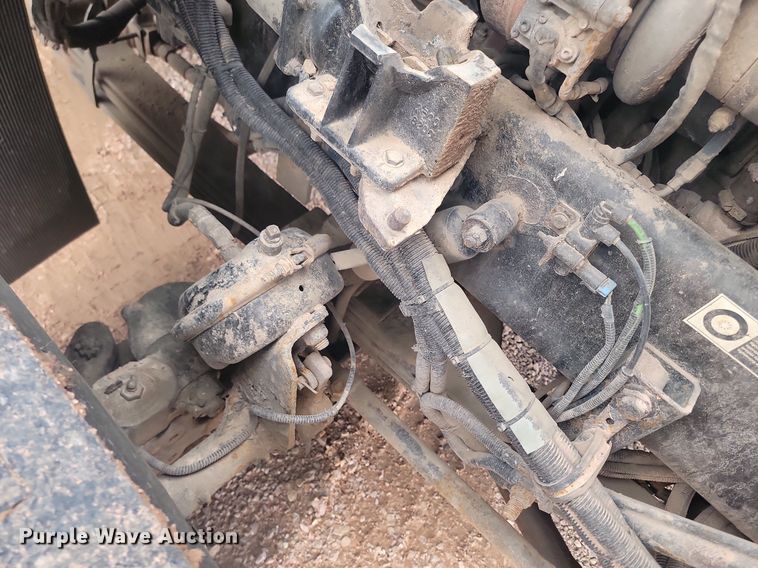 image for item NZ9764 2009 Peterbilt  320 refuse truck