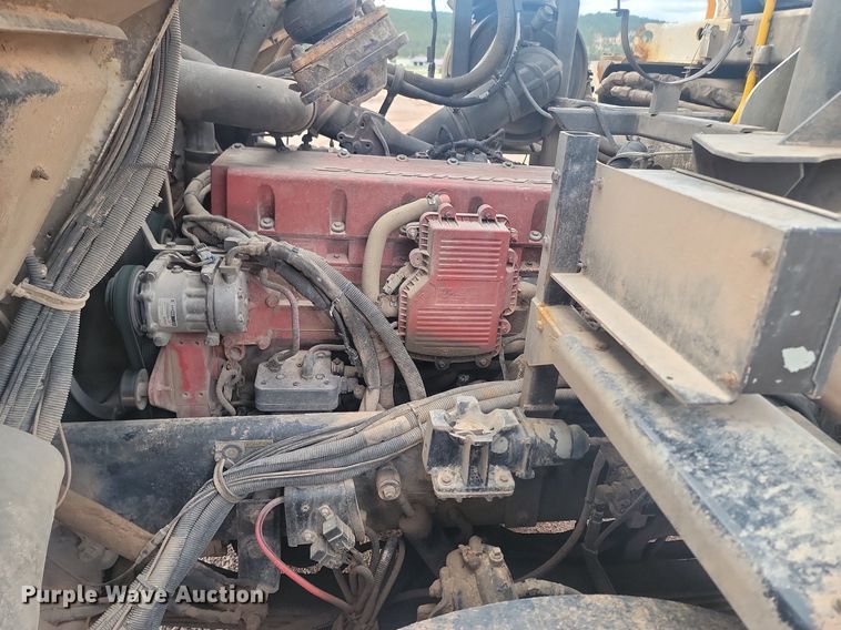 image for item NZ9764 2009 Peterbilt  320 refuse truck