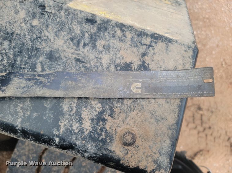 image for item NZ9764 2009 Peterbilt  320 refuse truck