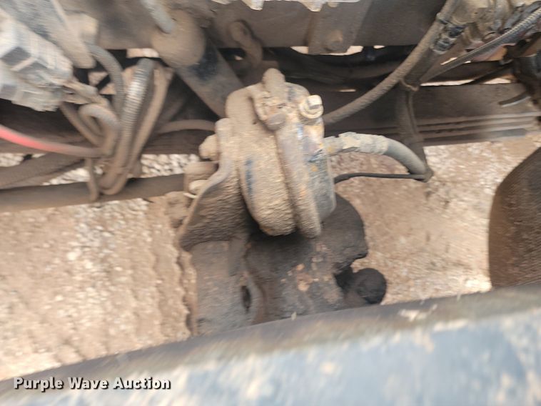 image for item NZ9764 2009 Peterbilt  320 refuse truck