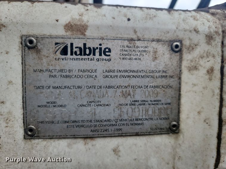 image for item NZ9764 2009 Peterbilt  320 refuse truck