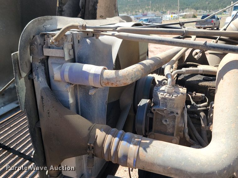 image for item NZ9765 1999 Freightliner  FL112 roll-off container truck