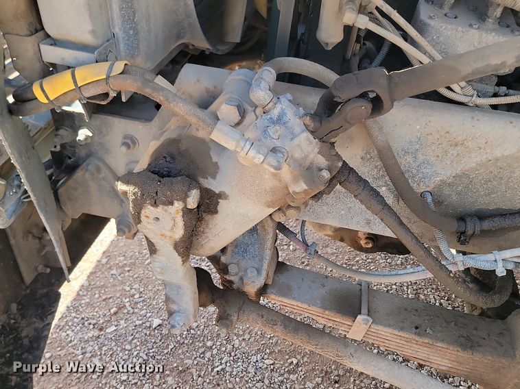 image for item NZ9765 1999 Freightliner  FL112 roll-off container truck