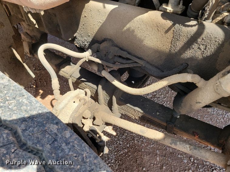 image for item NZ9765 1999 Freightliner  FL112 roll-off container truck