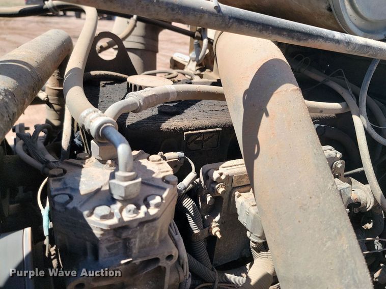 image for item NZ9765 1999 Freightliner  FL112 roll-off container truck