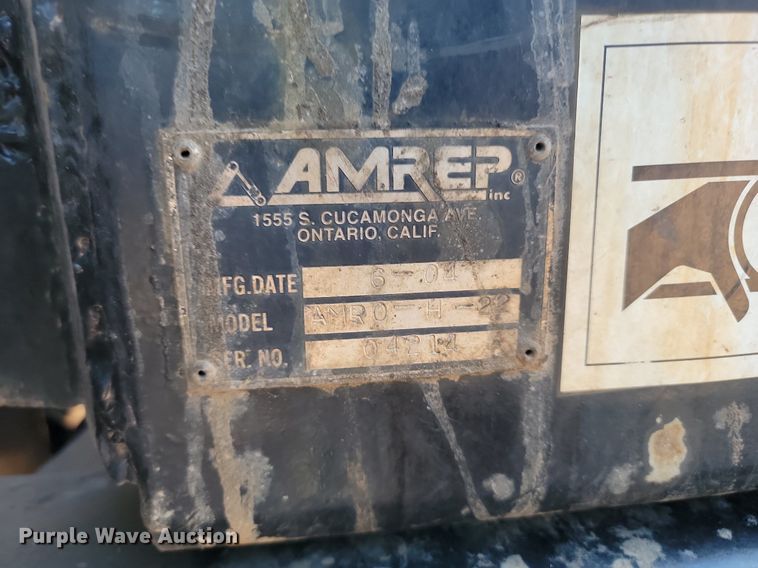 image for item NZ9766 2005 International  7600 6x4 roll-off container truck