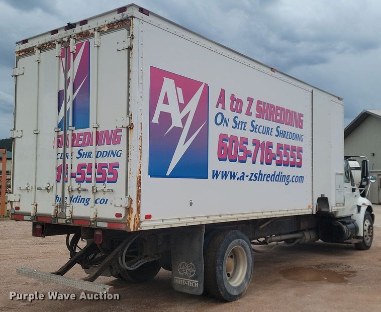 image for item NZ9767 2003 International  4300 SBA  paper shredder truck