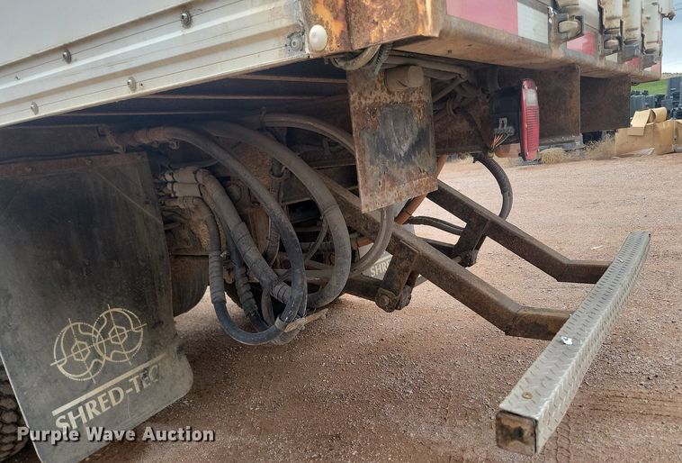 image for item NZ9767 2003 International  4300 SBA  paper shredder truck