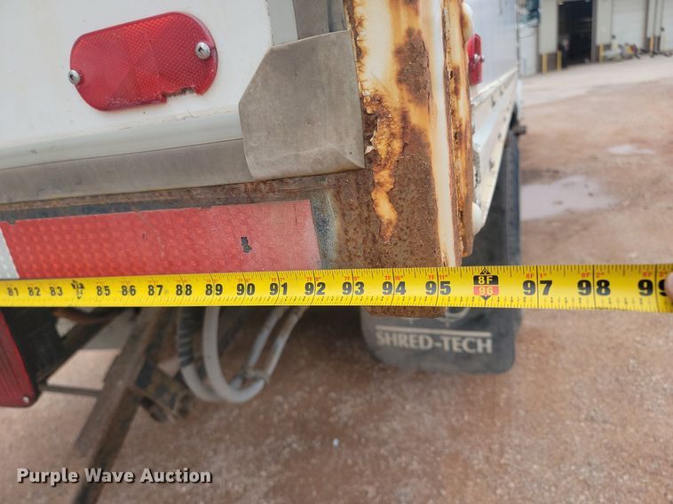 image for item NZ9767 2003 International  4300 SBA  paper shredder truck