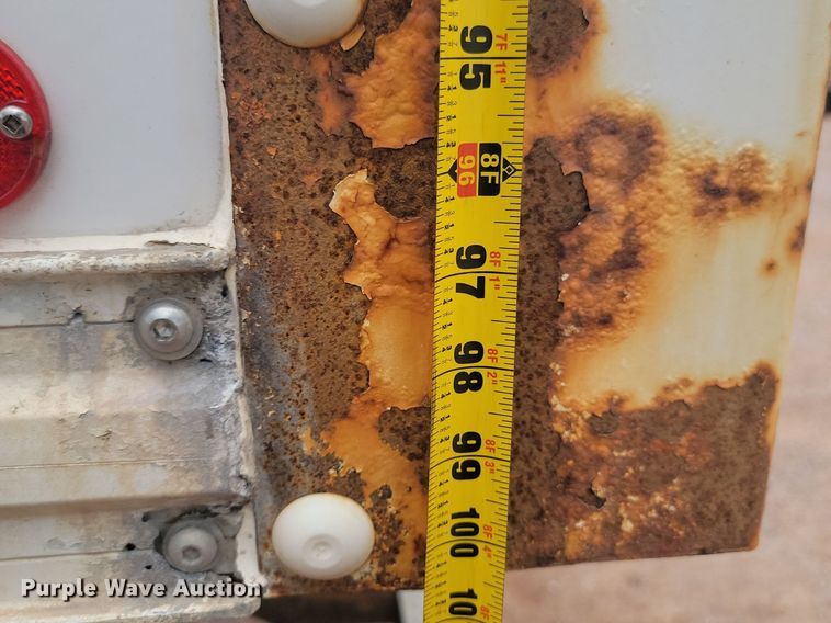 image for item NZ9767 2003 International  4300 SBA  paper shredder truck