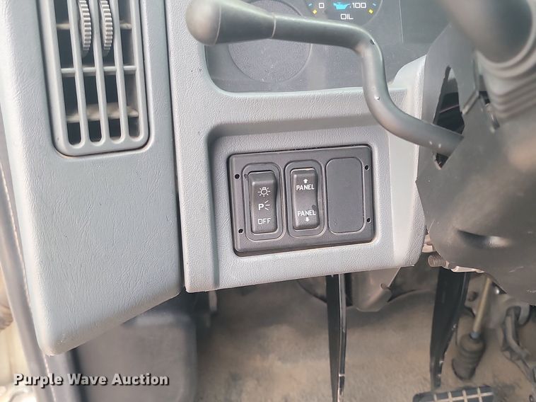 image for item NZ9767 2003 International  4300 SBA  paper shredder truck