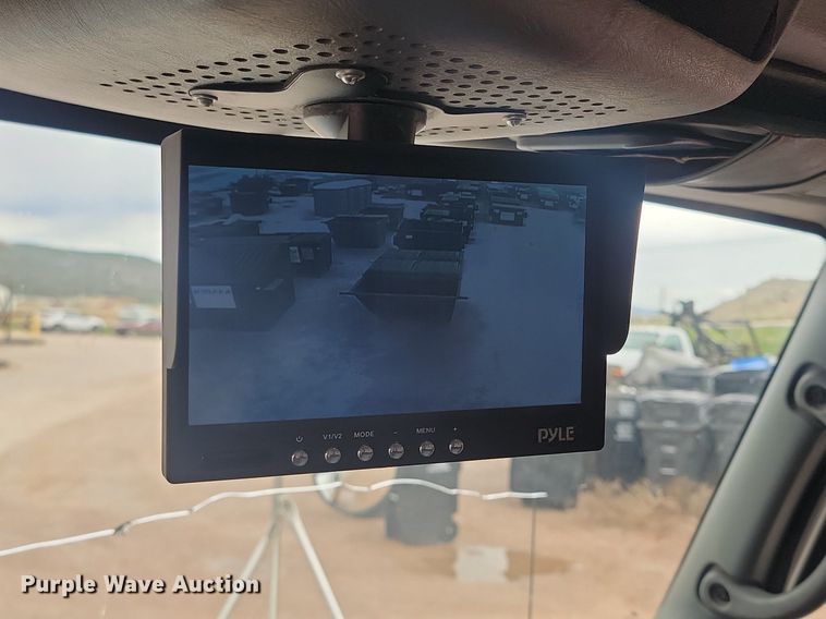 image for item NZ9767 2003 International  4300 SBA  paper shredder truck