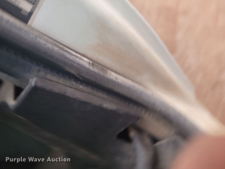 image for item NZ9767 2003 International  4300 SBA  paper shredder truck