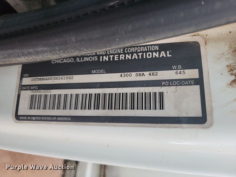 image for item NZ9767 2003 International  4300 SBA  paper shredder truck