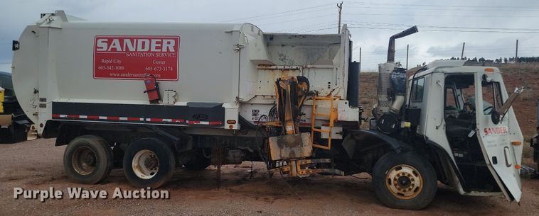 image for item NZ9768 2011 Mack LEU refuse truck