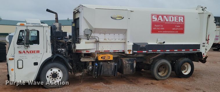 image for item NZ9768 2011 Mack LEU refuse truck