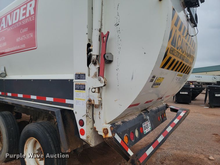 image for item NZ9768 2011 Mack LEU refuse truck