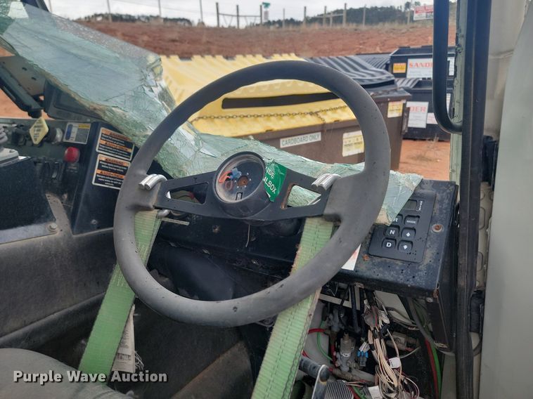 image for item NZ9768 2011 Mack LEU refuse truck