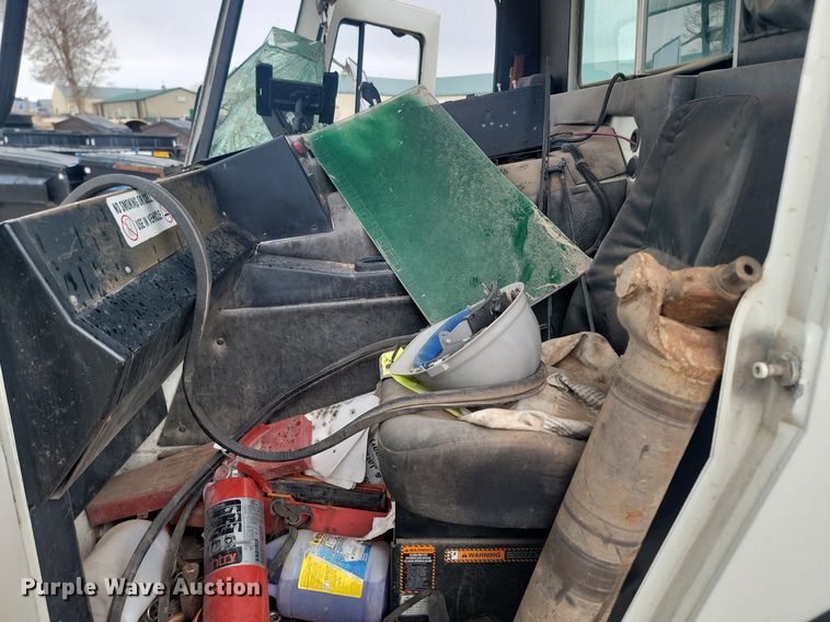 image for item NZ9768 2011 Mack LEU refuse truck