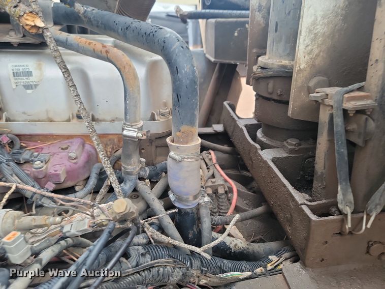 image for item NZ9768 2011 Mack LEU refuse truck