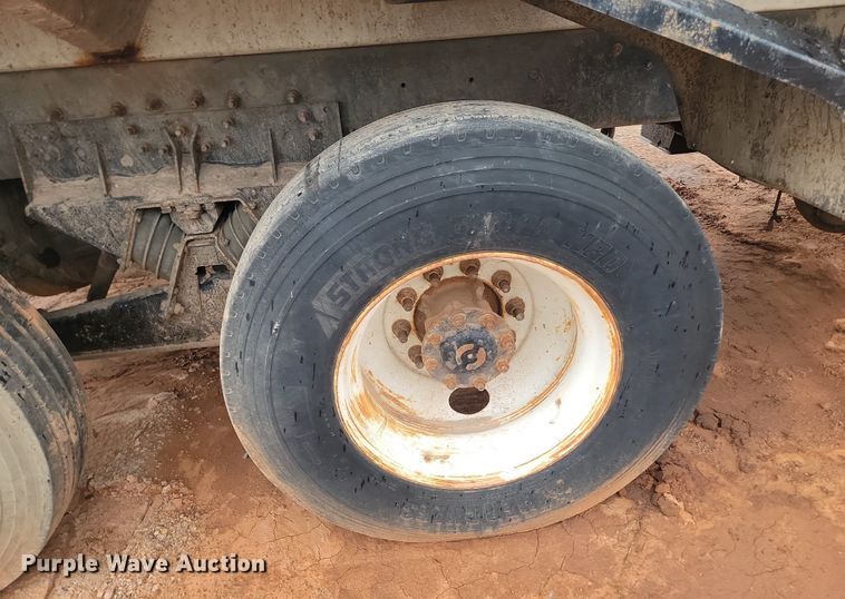 image for item NZ9768 2011 Mack LEU refuse truck