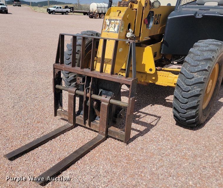 image for item NZ9770 2005 Caterpillar  TH350B telehandler