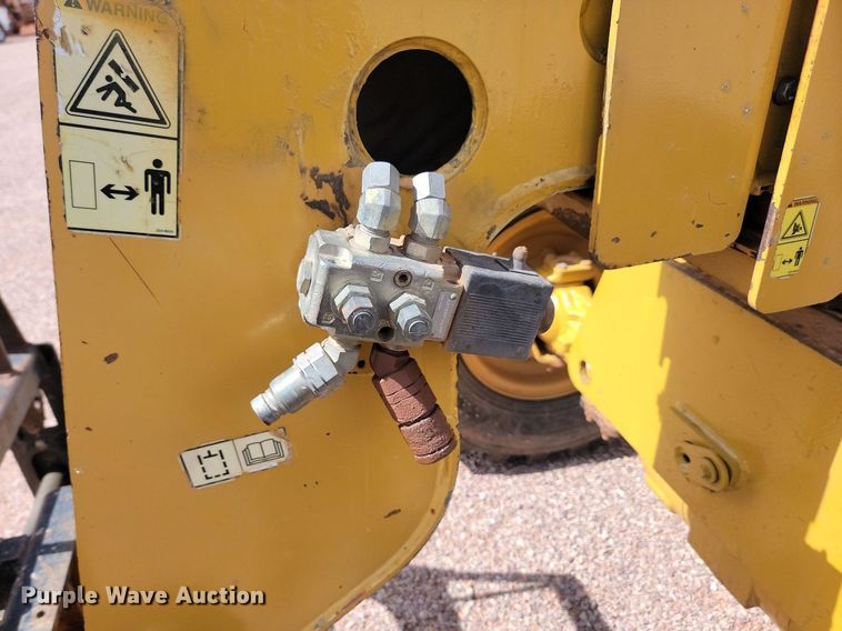 image for item NZ9770 2005 Caterpillar  TH350B telehandler