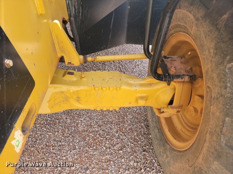 image for item NZ9770 2005 Caterpillar  TH350B telehandler