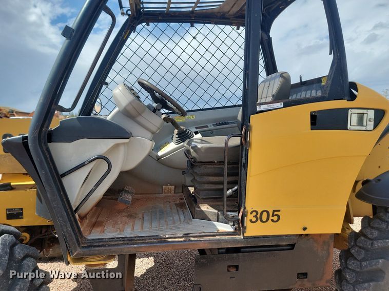 image for item NZ9770 2005 Caterpillar  TH350B telehandler