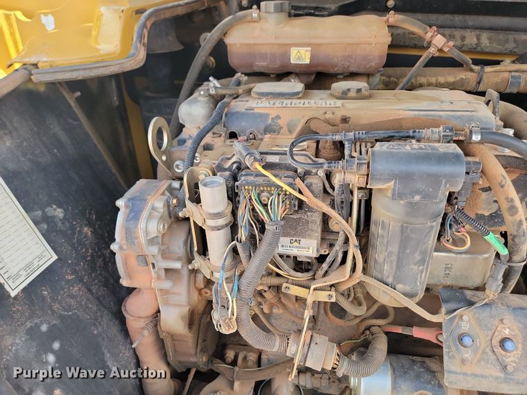 image for item NZ9770 2005 Caterpillar  TH350B telehandler