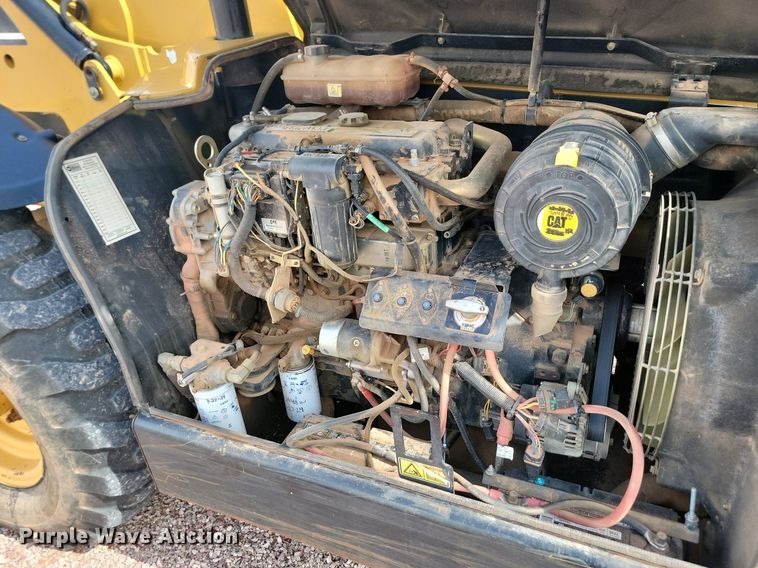 image for item NZ9770 2005 Caterpillar  TH350B telehandler