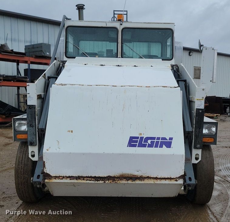 image for item NZ9818 2000 Elgin Pelican Series P street sweeper