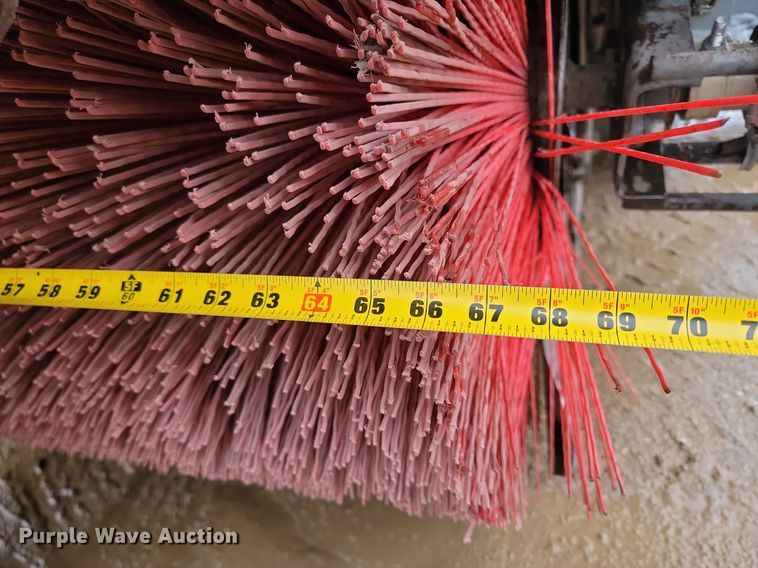 image for item NZ9818 2000 Elgin Pelican Series P street sweeper