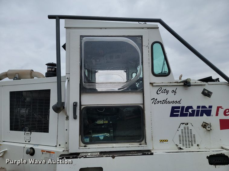 image for item NZ9818 2000 Elgin Pelican Series P street sweeper