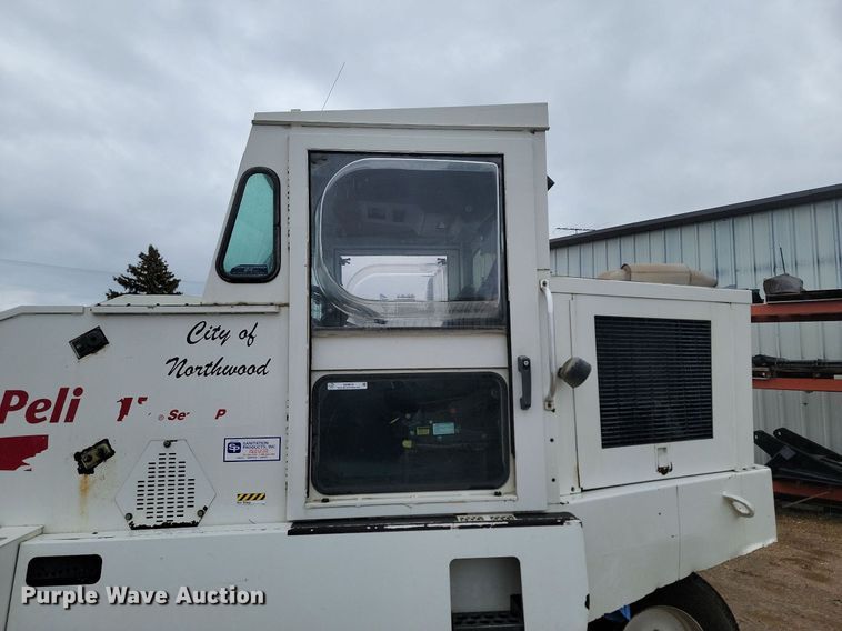 image for item NZ9818 2000 Elgin Pelican Series P street sweeper