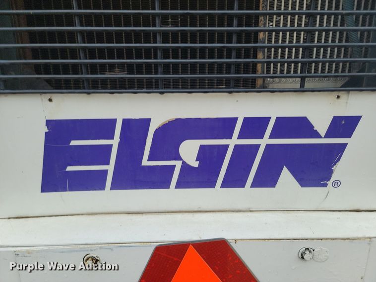 image for item NZ9818 2000 Elgin Pelican Series P street sweeper