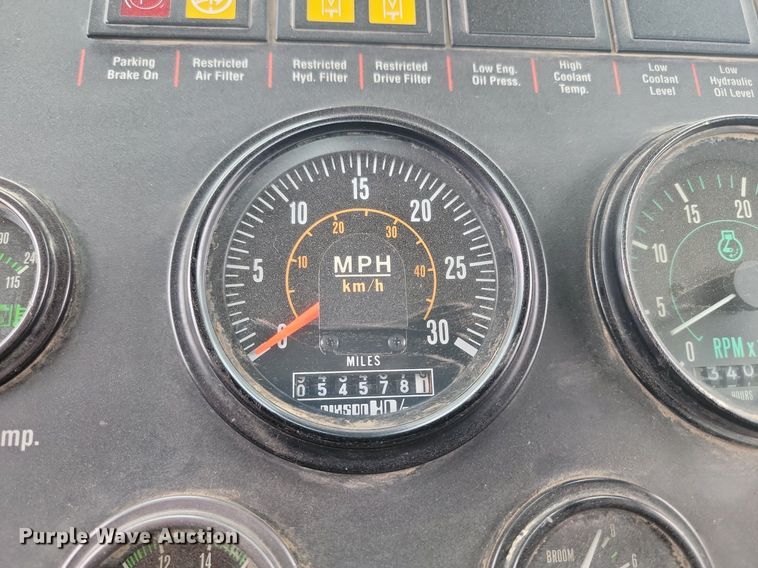 image for item NZ9818 2000 Elgin Pelican Series P street sweeper